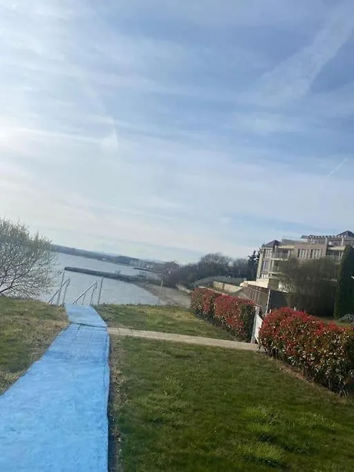 Pomorie Direkt Am Pool Apartment